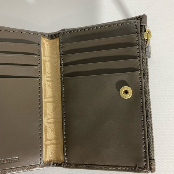 LODIS Brown Crocs Leather Bifold Sm Wallet Gold Hardware, 8 Card Slots Zip Area - Picture 6 of 16
